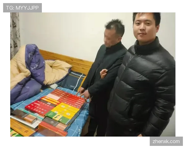 丁霞上场像女王，场下拎着便利店塑料袋那一刻像隔壁邻居